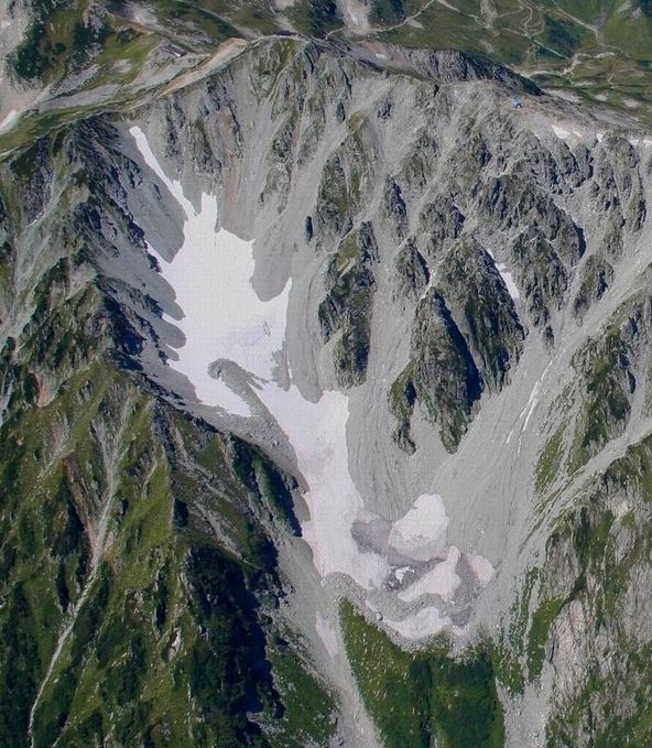 立山・剱岳の氷河