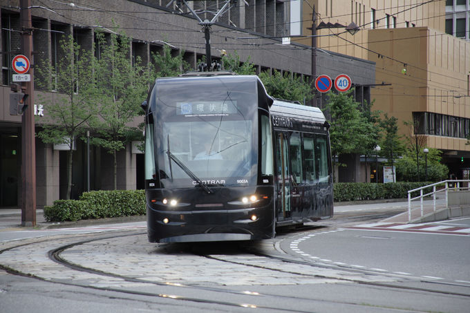 路面電車（セントラム３）