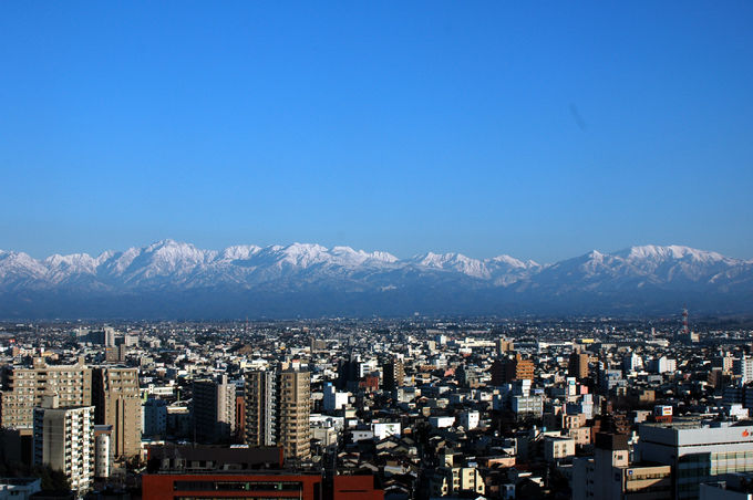 立山連峰(富山市役所展望塔)