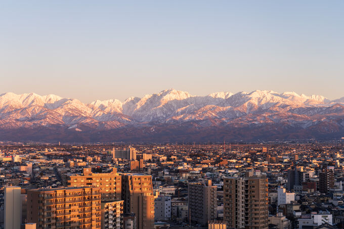 夕焼けの立山連峰(1月)富山市役所展望塔