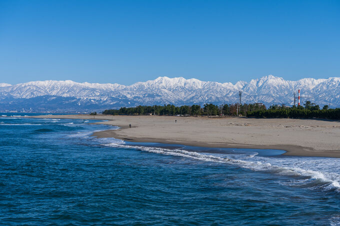 岩瀬浜から望む立山連峰③