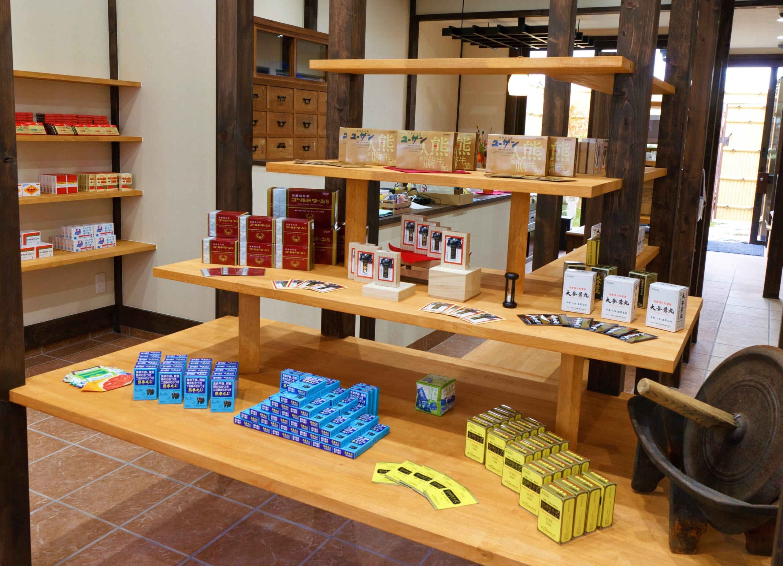 くすりの富山／くすりの丹霞堂富山駅前店