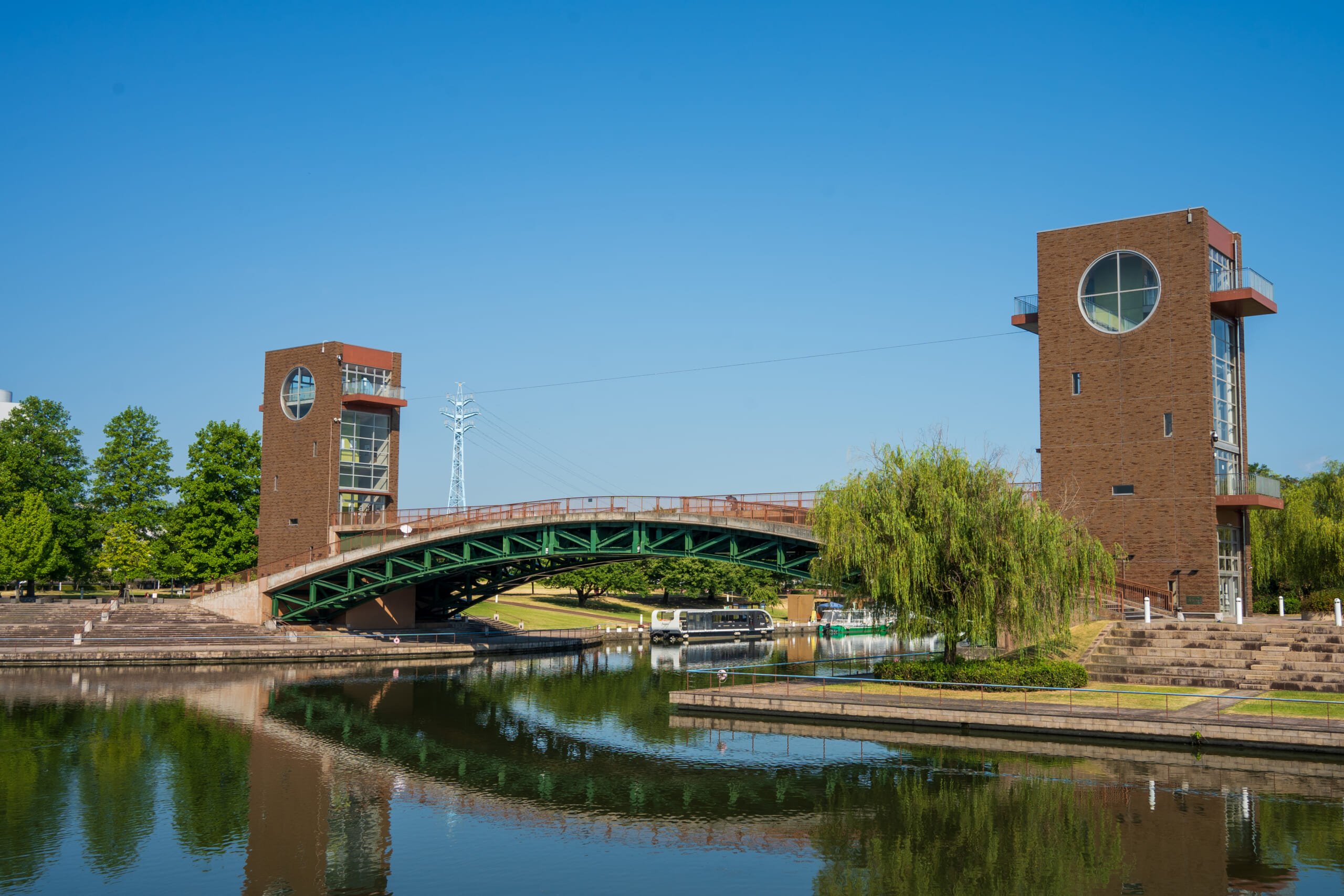 富岩運河環水公園（天門橋）
