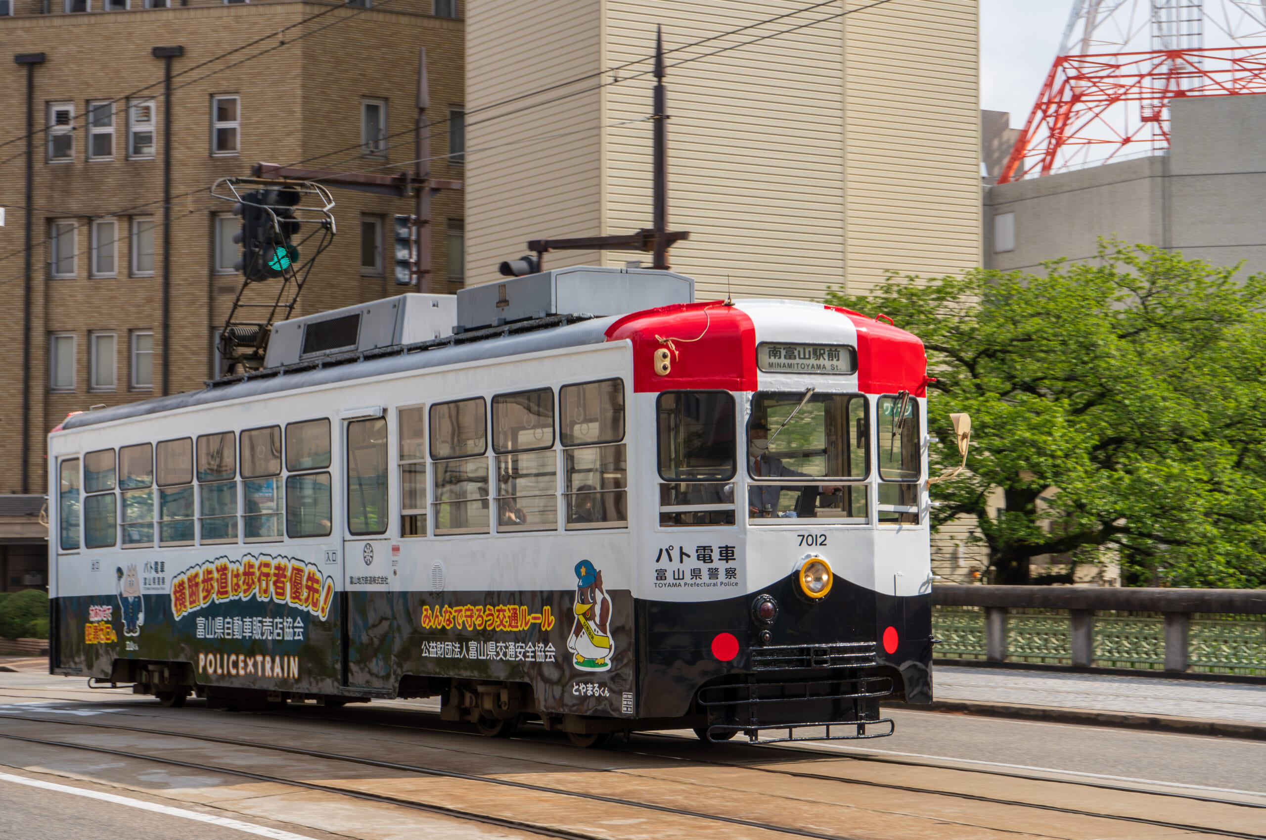 ラッピング電車(パト電車)